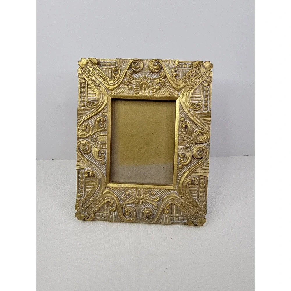 Vintage Ornate Gold Picture Frame 7